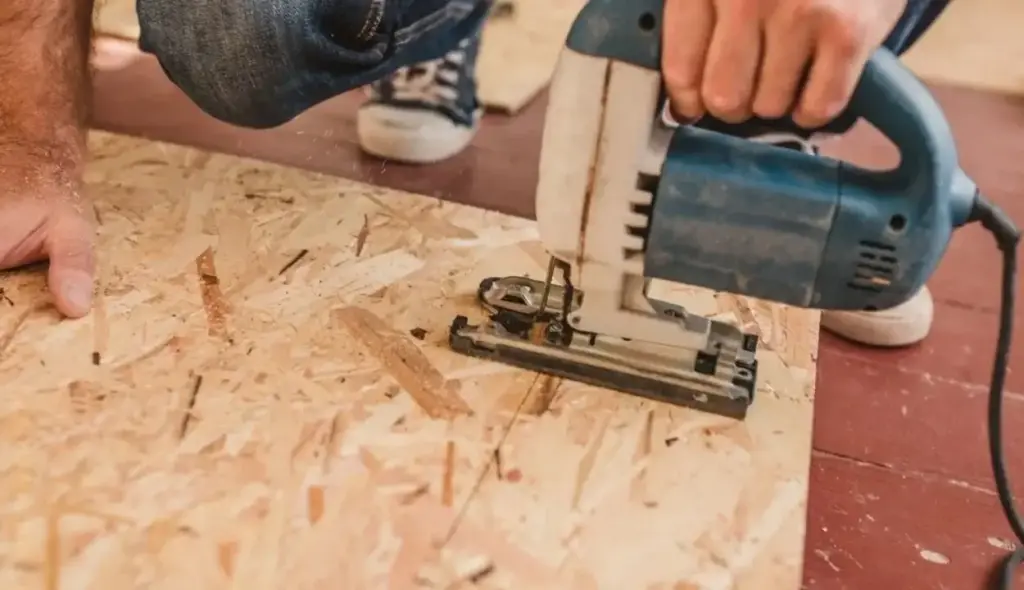 The Ultimate OSB Roof decking Guide: Installation Tips and Advantages 6 Working With OSB