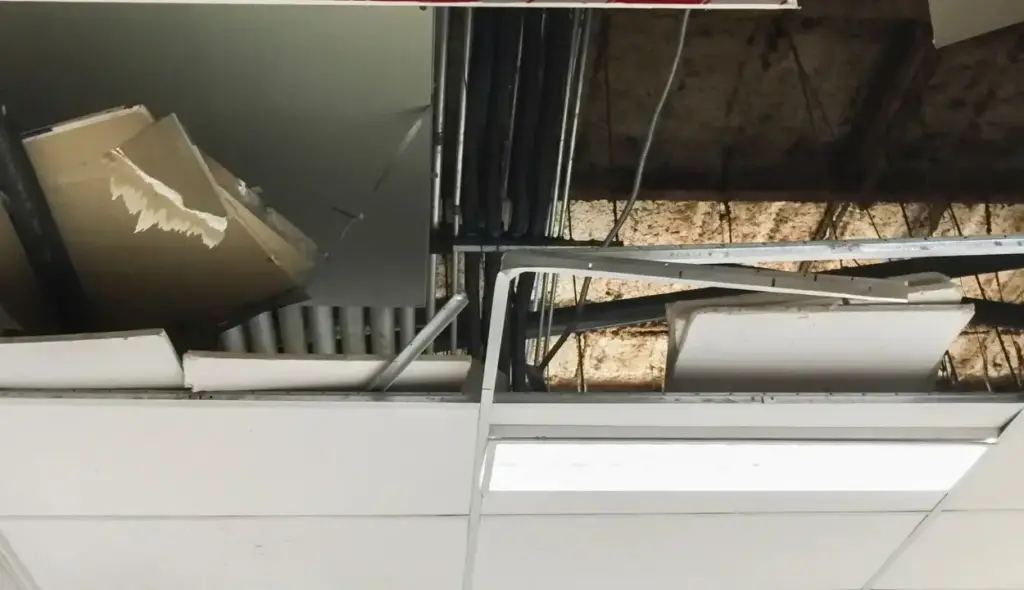 Unlocking leaks in roof decking: Expert Insights 12 Roof Leak Repair Process